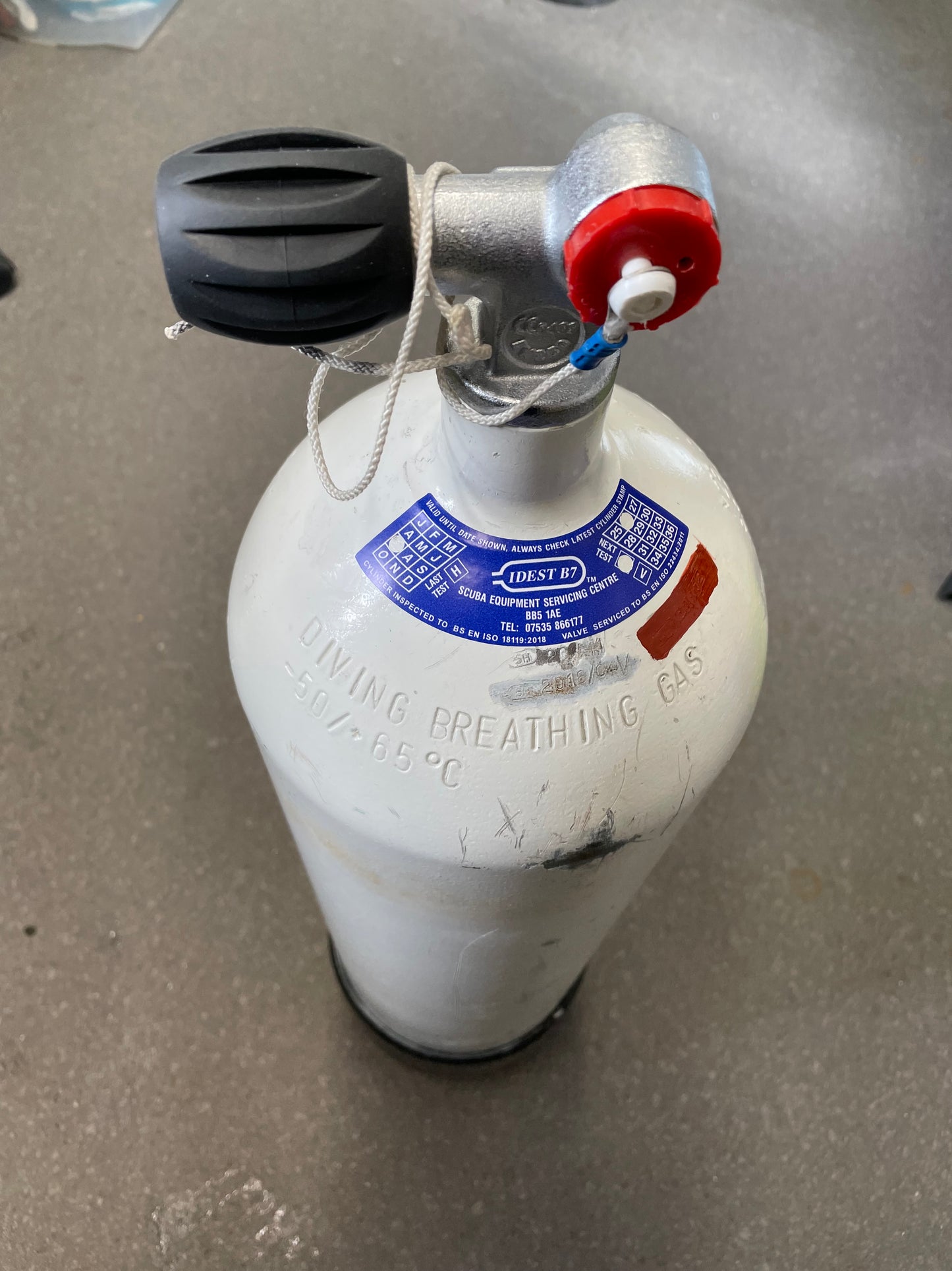 12L Scuba Cylinder Pre-Loved Second Hand New Valve with Fresh Hydrostatic Test + O2, this has a matching sister one of a pair. (1)